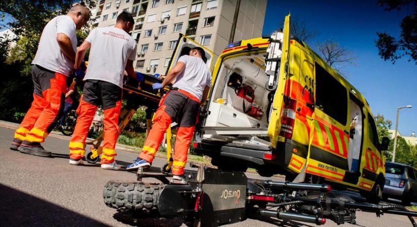 Rollerrel akár mentőautóba is „begurulhatunk”