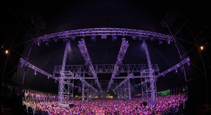 Először Velencén a népszerű fesztivál: világsztár DJ-k érkeznek a tó partjára