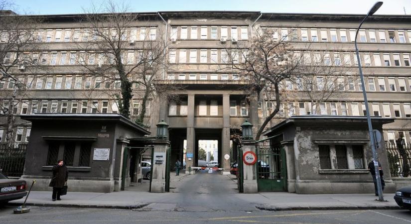 Több kiló lejárt szavatosságú húst találtak a Péterfy Sándor Utcai Kórházban
