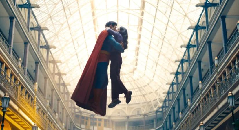 „Túl érzéki” csók miatt cenzúrázták Indiában az új Superman-filmet