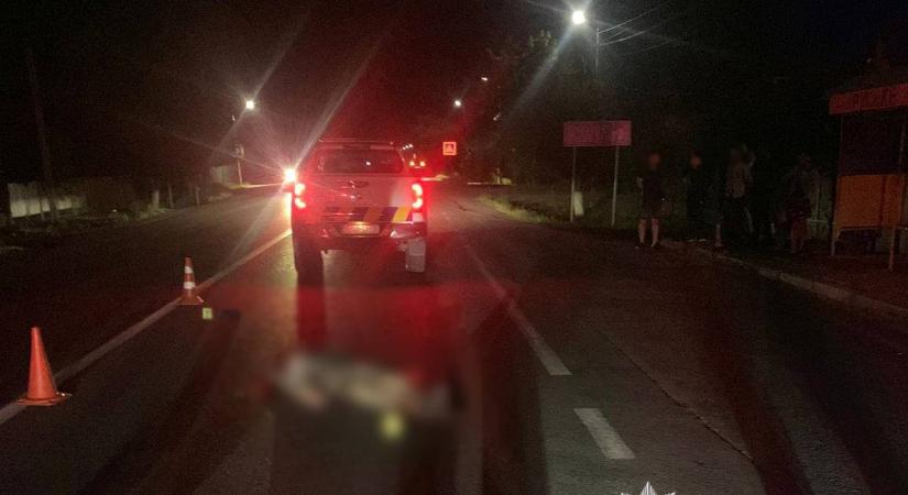 Beregrákoson egy férfi holttestét találták az úton: a rendőrség vizsgálja a baleset körülményeit