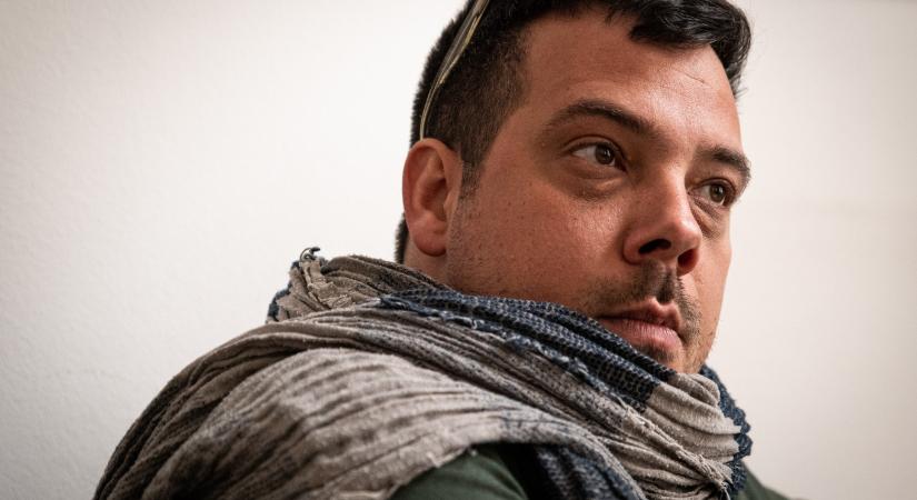 Betiltotta a rendőrség a helsinkis jogászt, mert meleg