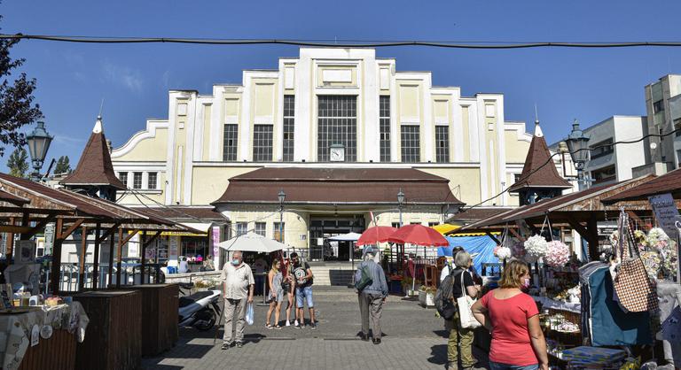 Felújítják Pesterzsébeten a világ egyik első art deco vásárcsarnokát