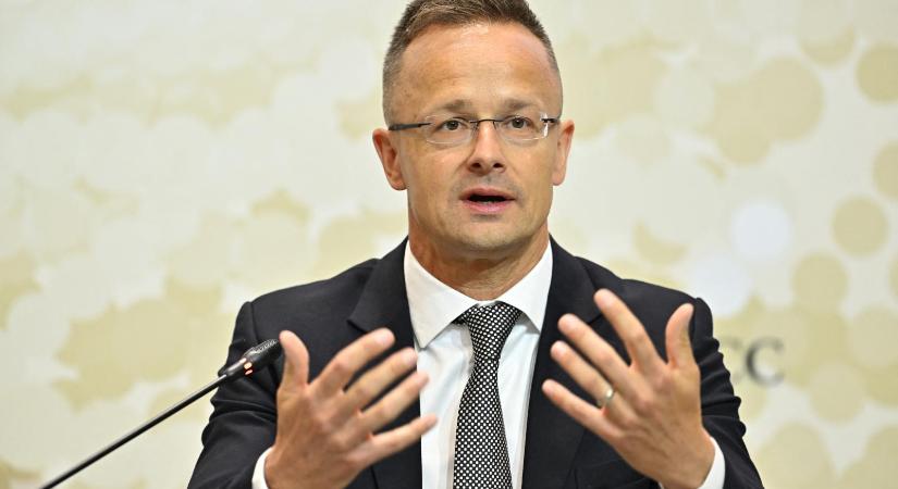 Szijjártó Péter szerint azért nem tudott még Donald Trump békét teremteni, mert az európai és ukrán politikusok gáncsolják a törekvéseit