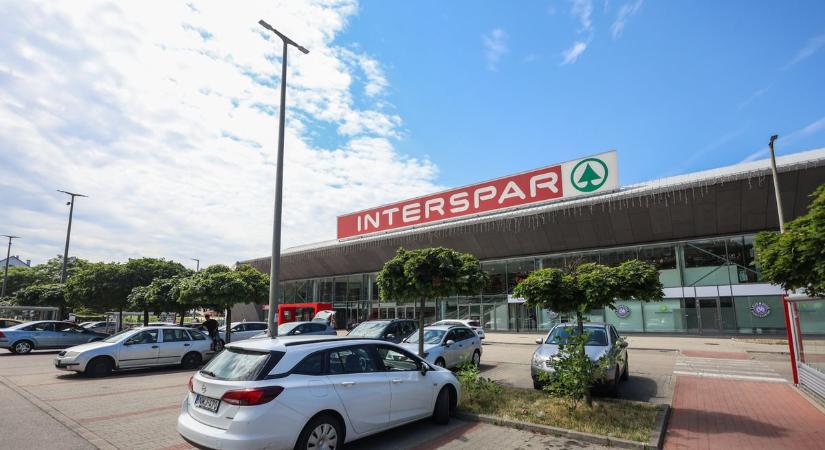Változás a tatabányai SPAR parkolásában: mit kell tudni a júliusi újításról?