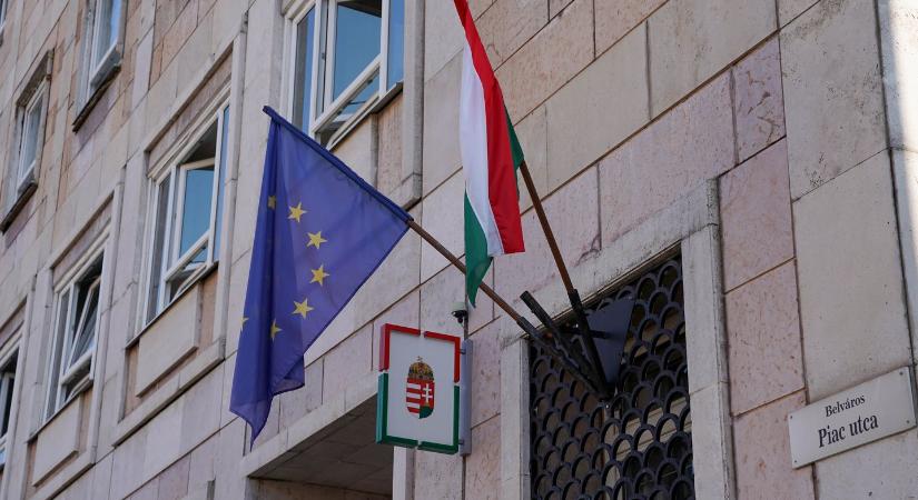 Budapesti utakról döntenek Debrecenben