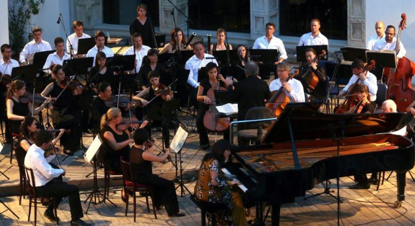 Ötven kistelepülésre viszi el a klasszikus zenét a Concerto Budapest