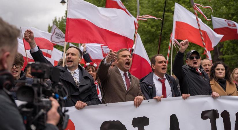 Támadásba lendült a lengyel szélsőjobb, Donald Tusk átrendezi kormányát