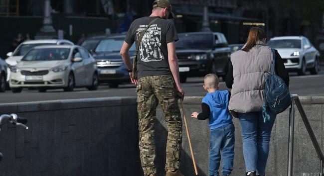 Egy csaló pár több millió hrivnyával károsította meg eltűnt és hadifogoly katonák családjait hamis ígéretekkel
