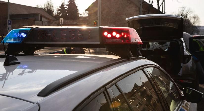 Két személyautó ütközött össze a 35-ös főúton