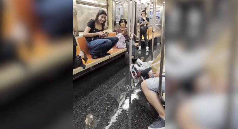 Vízesés a New York-i metróban