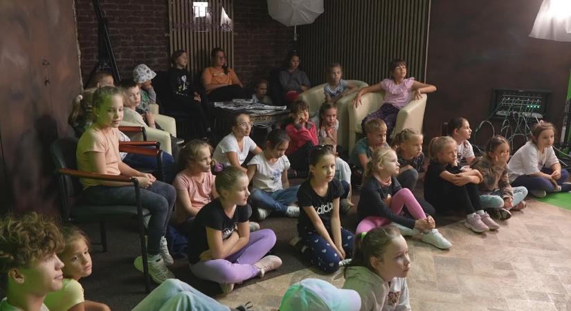 Gyerekek ismerkedtek az újságírással