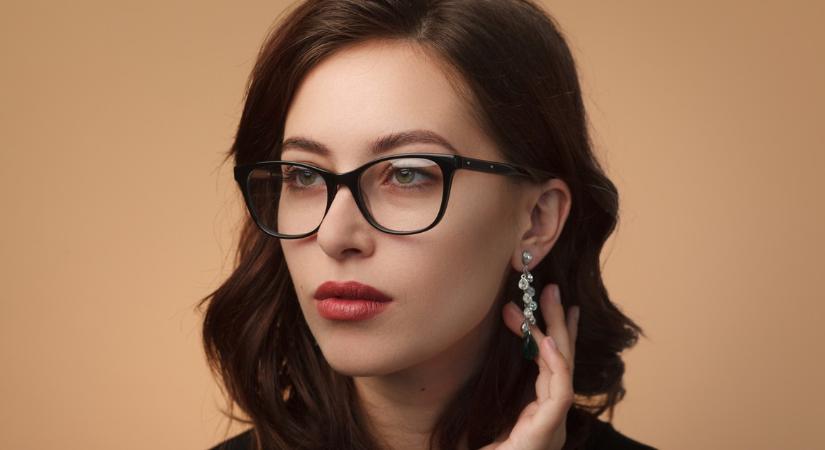 A Ray Ban szemüvegkeret női választéka újradefiniálja a divatot