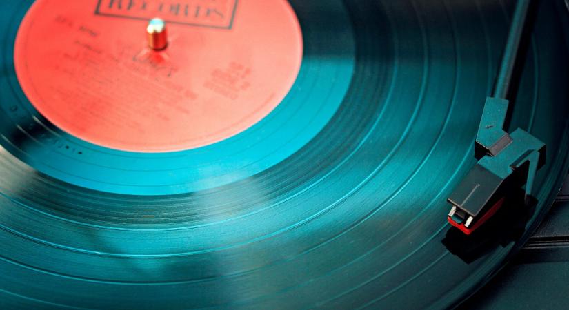 Pofátlanság, amit tettek, de csúnyán lebuktak – Eleinte tagadtak, de kiderült a kamu zene a Spotify-on