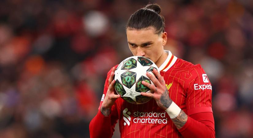 A Napoli lemondott a Liverpool csatáráról