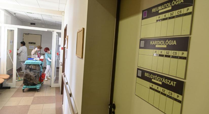 Egészségügy: két és félszer többen fordultak a betegjogi szolgálathoz, kétharmaduk a várakozási időre panaszkodott