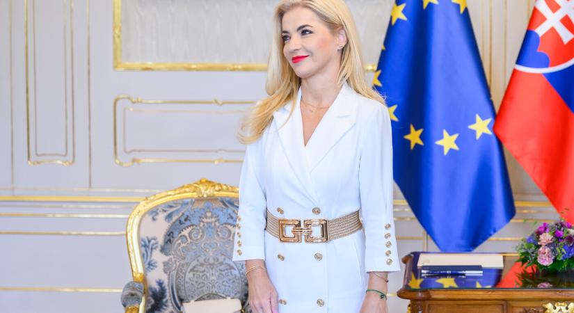 El a kezekkel a kultúránktól!