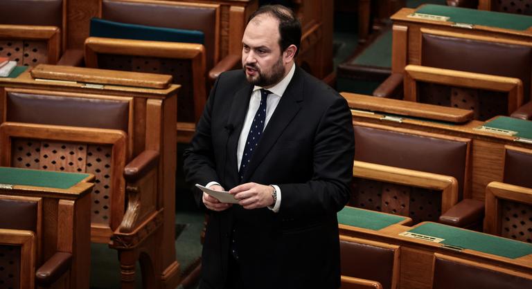 A magyar kormány anyagi támogatást ad Sebestyén József fiának