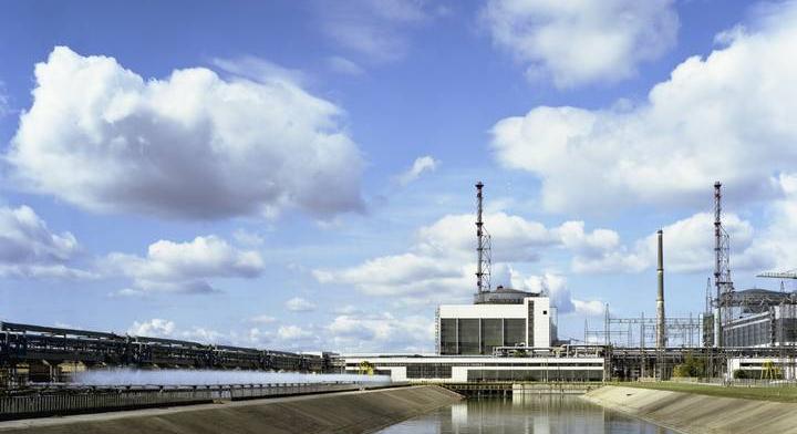 Baj van az atomerőművel, meghibásodás miatt kapcsolják le Bulgáriában