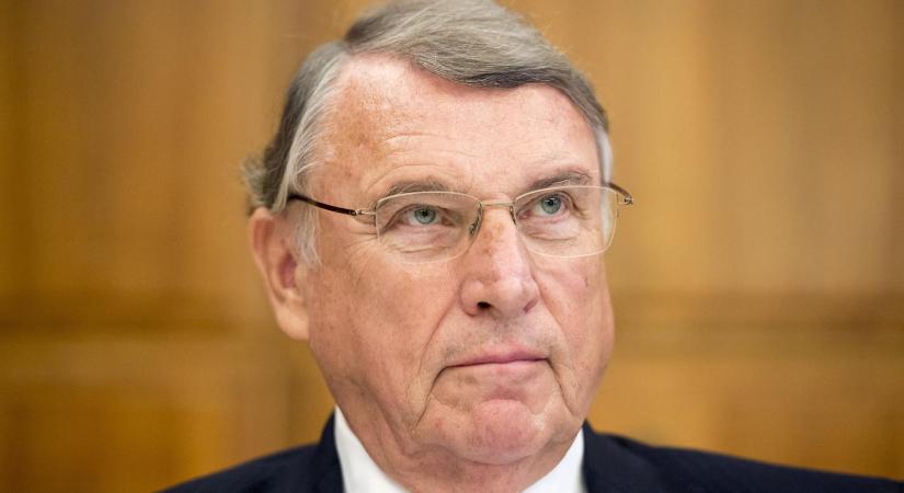 Csaknem százmillió forintért ad tanácsot Mr. Oroszország a forráshiánnyal küzdő MÁV-nak