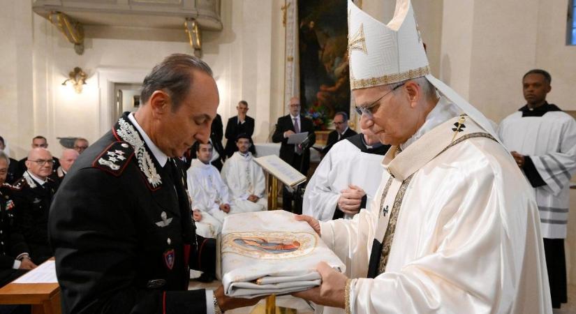 XIV. Leó pápa olasz csendőröket látogatott meg