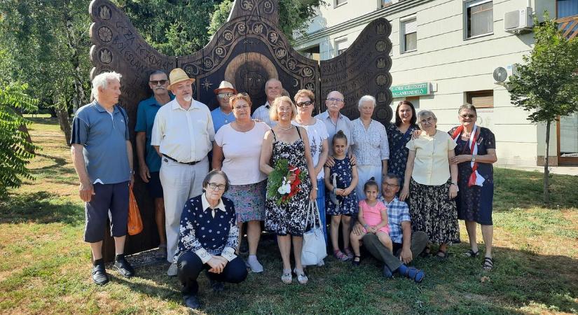 Titokzatos emlékmű őrzi a magyar-lengyel barátságot – Különleges részletet is rejt a hátoldala!
