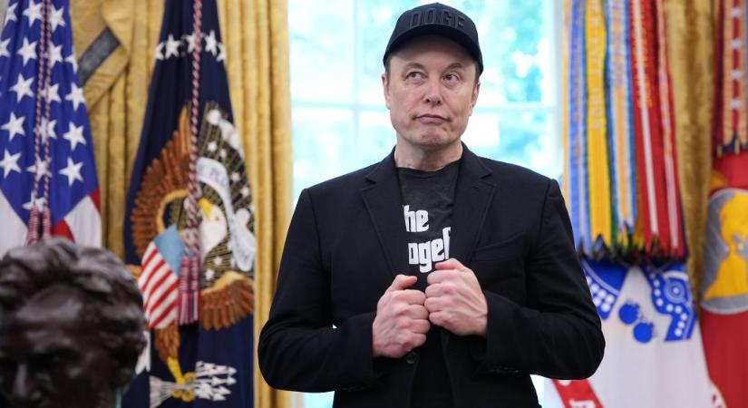 Hitlert éltette Elon Musk chatbotja, de ez sem állta útját egy 200 millió dolláros szerződésnek