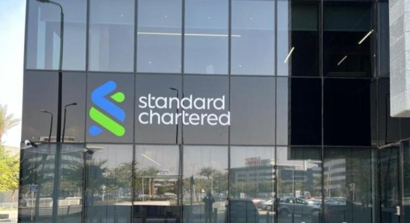 Szembe megy egy angol bank mindenkivel, indul a kriptokereskedés a Standard Charterednél