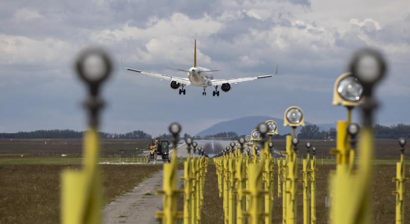 Kényszerleszállást hajtott végre egy lengyel repülőgép Budapesten
