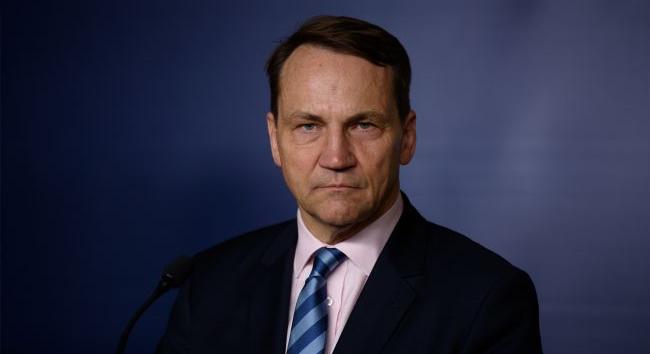 Az oroszok éjjel egy lengyel cég gyárát támadták Vinnicában, Sikorski lengyel külügyminiszter aggodalmát fejezte ki
