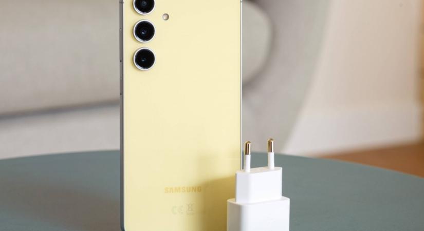 Végre gyorsabb töltéssel jöhet a Samsung Galaxy S25 FE