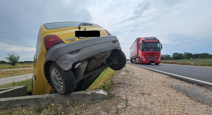 Elképesztő baleset Domaszék környékén: képeken mutatjuk a helyszínt –galériával
