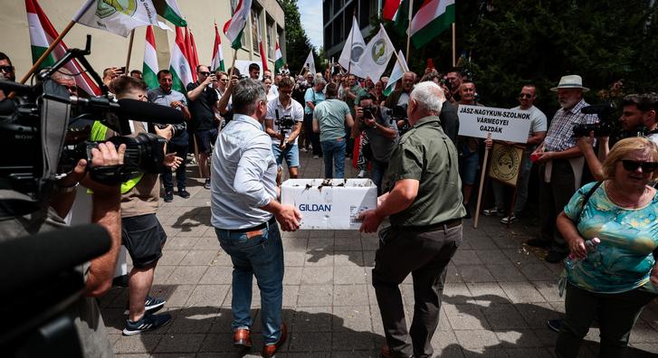 Tüntetés Budapesten – a kormány kiáll a gazdák mellett