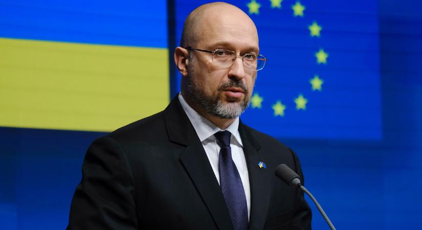 Menesztették az ukrán kormányfőt