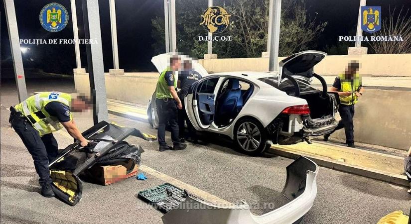 Egy kiló kokaint próbáltak becsempészni Nagylaknál