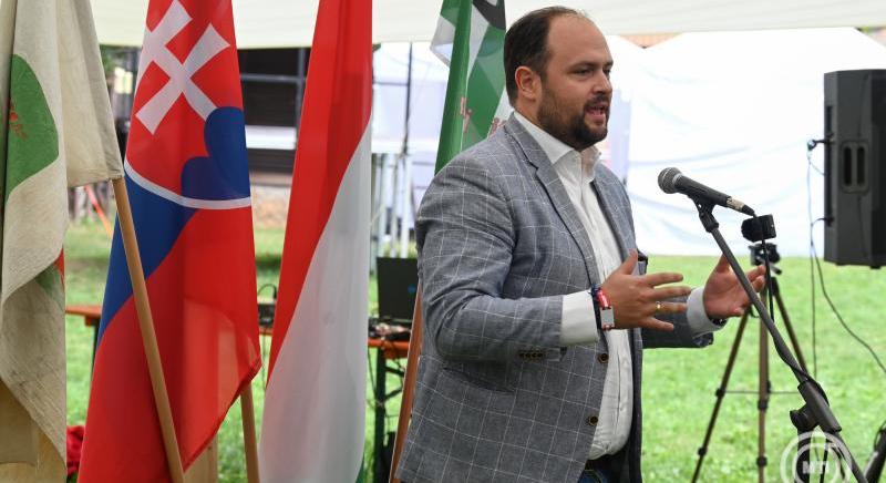 Hivatalosan is megnyitott a Gombaszögi Nyári Tábor