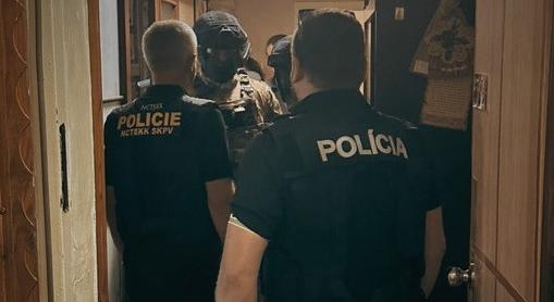 Iskolai bombafenyegetések: egy elkövetőt elkaptak