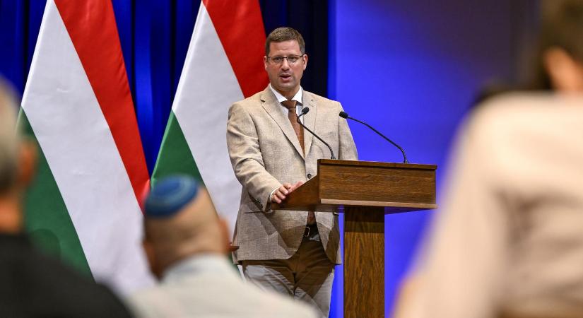 Gulyás Gergely szerint a Fidesztől teljesen idegen műfaj, hogy lefizessen más pártokat