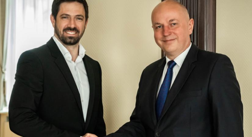 Lengyelország végleg hazarendelte a magyarországi nagykövetét