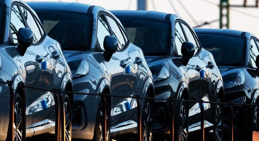 Életveszélyes hiba: több százezer járműved hív vissza a Ford – 570 millió dolláros költséggel számolnak
