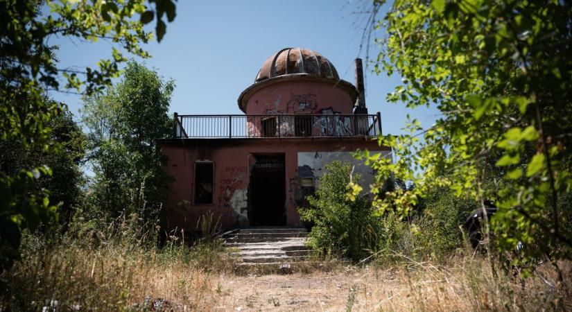A pusztulás szimbóluma: így hagyták magára az ózdi csillagvizsgálót