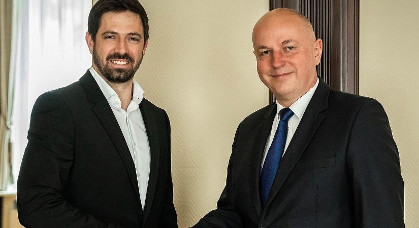 Lengyelországnak elege lett, példátlan dolgot tett Magyarországgal