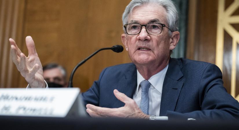 Zuhan a dollár, miután elterjedt, hogy Trump kirúgni készül az amerikai jegybank elnökét