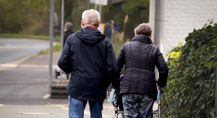Különadót vetnének ki a módosabb nyugdíjasokra a német nyugdíjrendszer megmentéséért