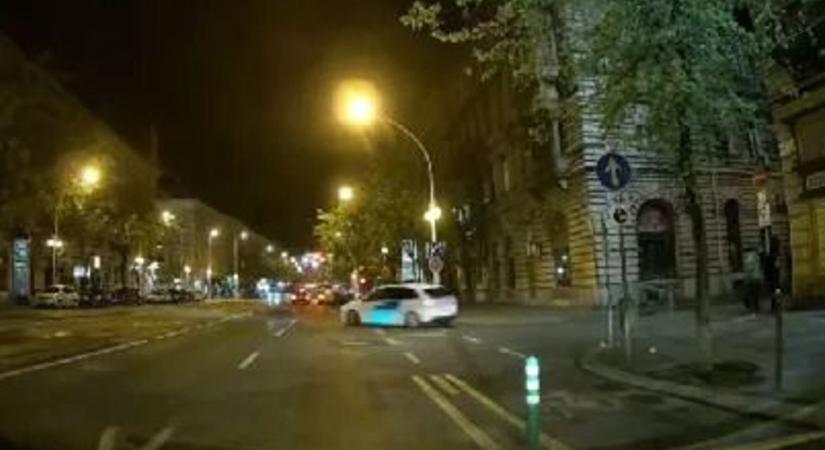 Autós üldözés a belvárosban: egyre többen próbálják lerázni a rendőröket az utakon, sikertelenül