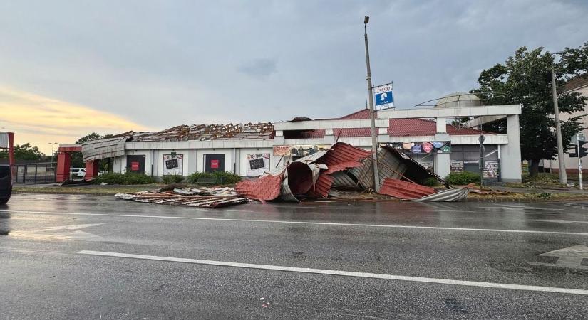 Megvan, mikor nyit ki újra a hajdú-bihari üzlet, aminek a vihar levitte a tetejét!