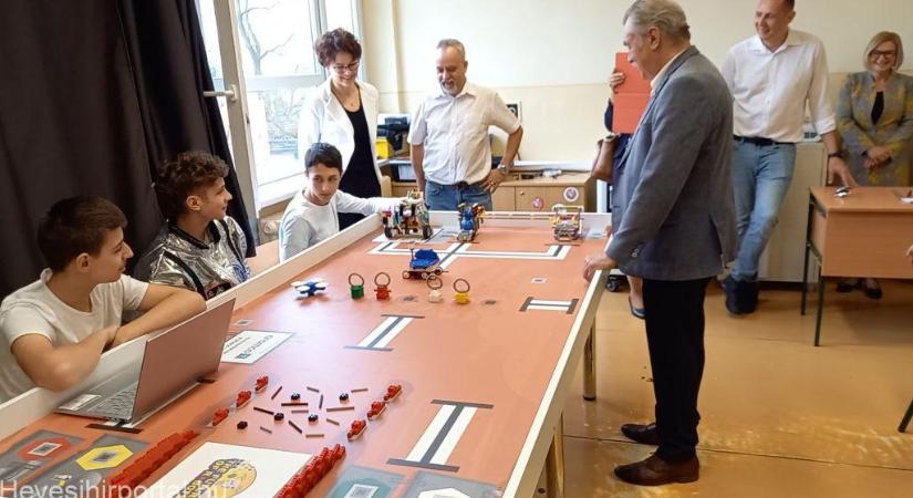 Tehetséggondozó pályázat megvalósítása a Körzetiben
