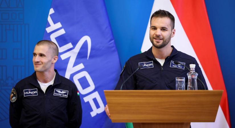 Örülhetnek a numizmaták: emlékérmére kerül Kapu Tibor és Cserényi Gyula kutatóűrhajósok
