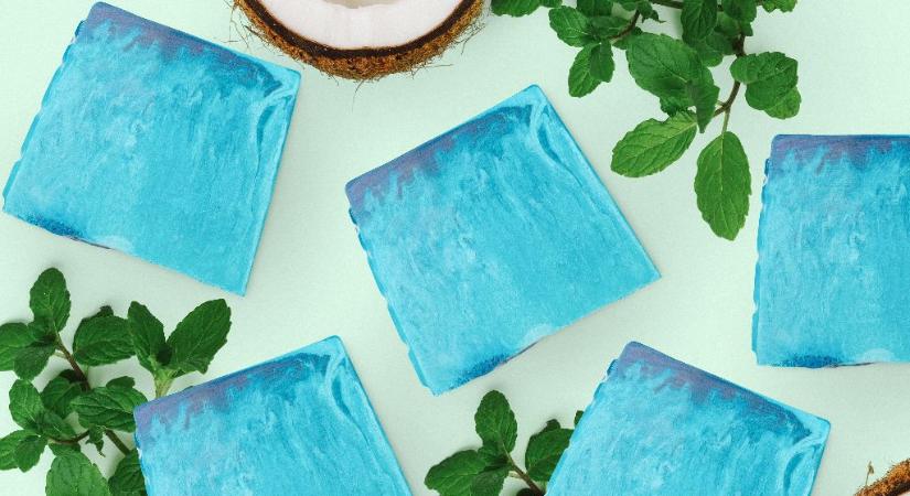 A meztelen szappan nemcsak szexi, de környezetbarát is! – Íme a Lush pucér forradalma!