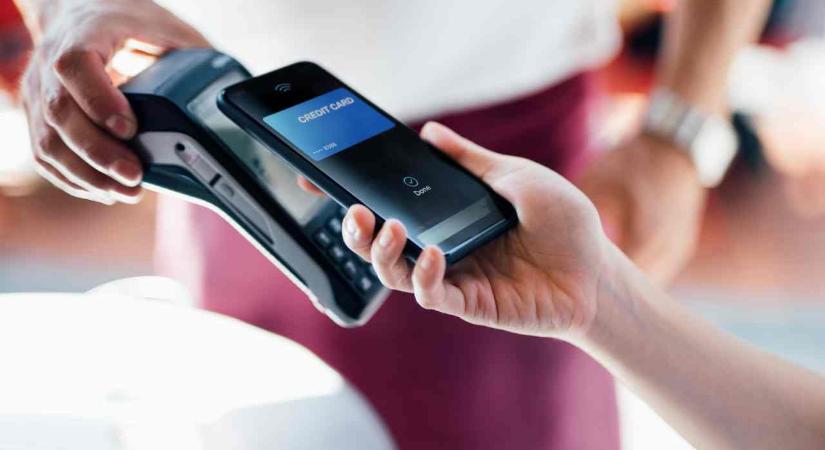 Digitális védelem a bőrönd mellé – így kerüld el a csalókat a nyaralás alatt